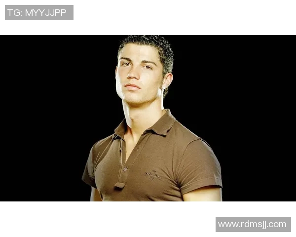 足球明星化妆师的秘密：如何为球场巨星打造完美形象与风格